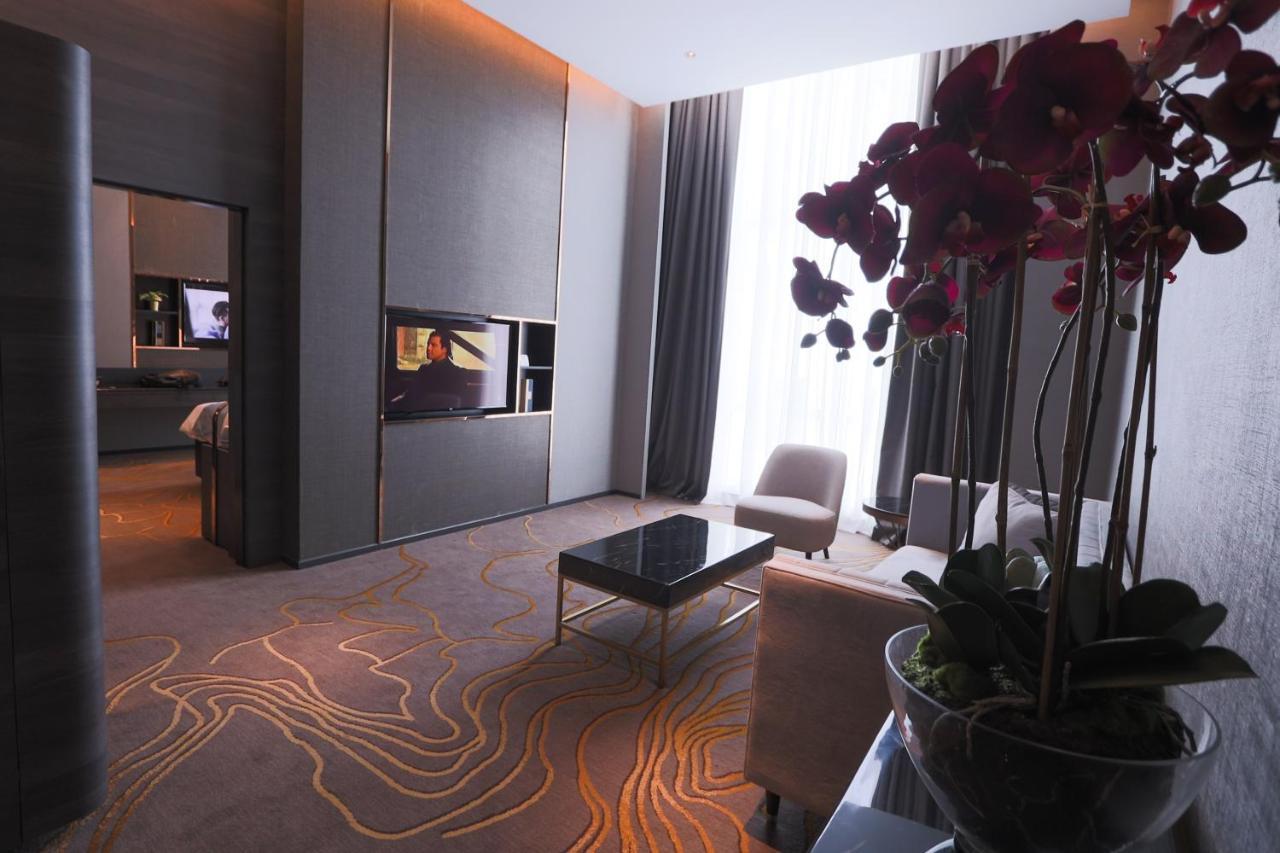 Ames Hotel 5*