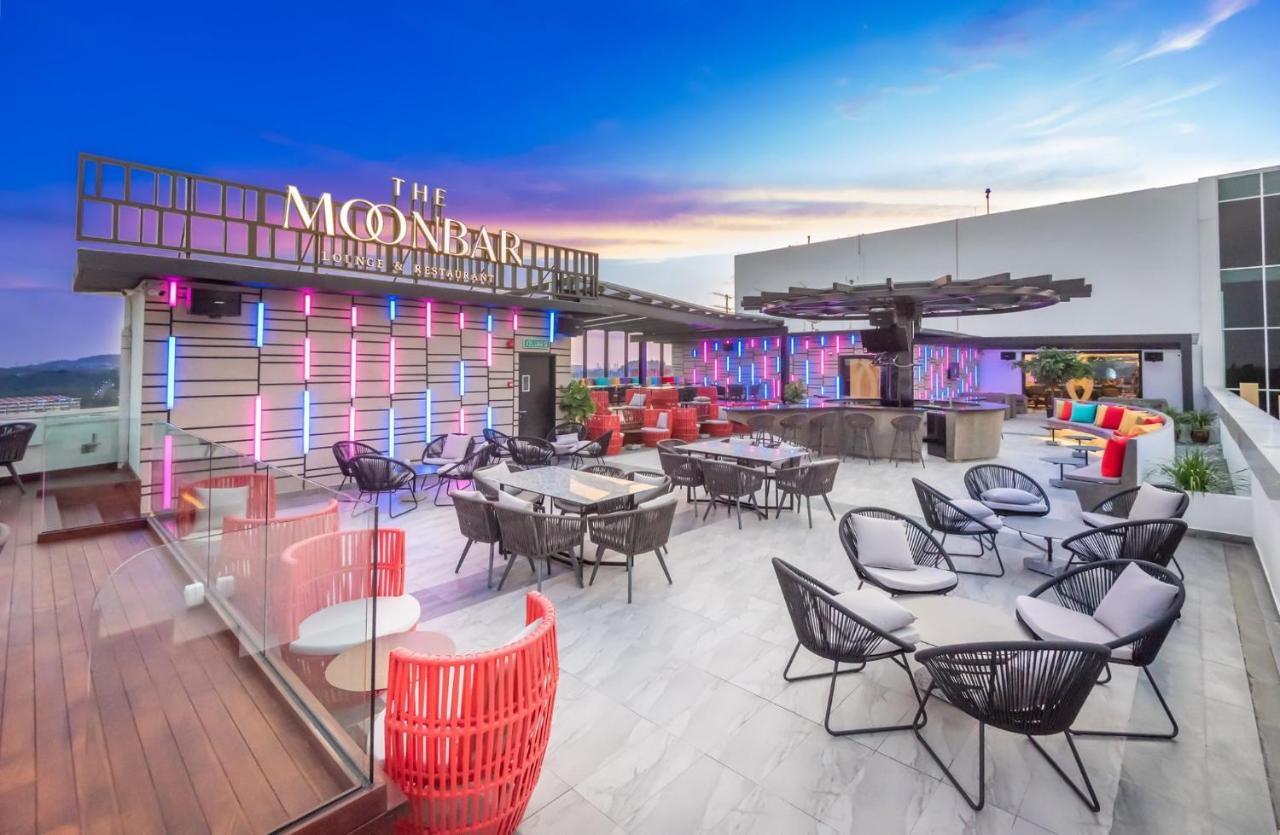 Ames Hotel 5*