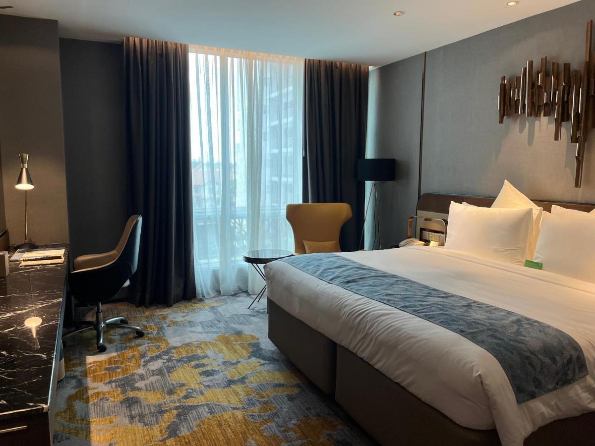 Ames Hotel 5*